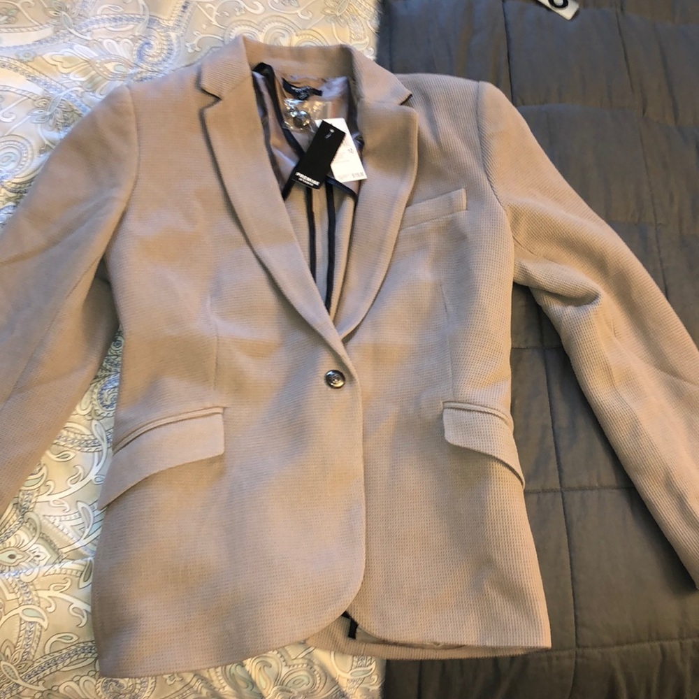 Tan women’s blazer